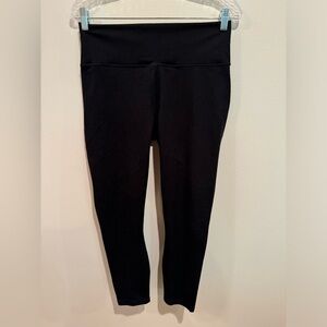 Define High-Waisted 7/8 Legging in black size large